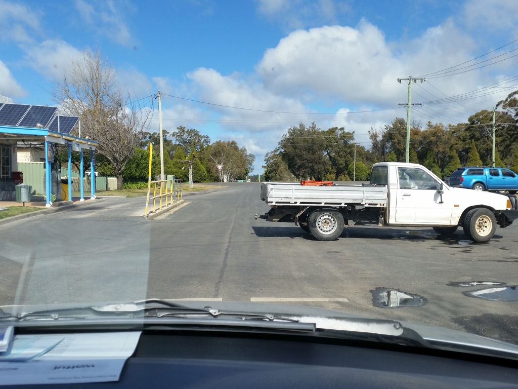 it is good business for Wingecarribee Council Deputy Mayor Ian Scandrett's family store to have customers park illegally in the middle of the road..jpg