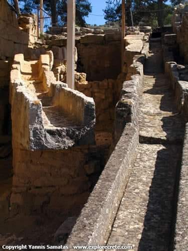 The 4000 year old Ancient Greek Minoan Aqueducts..jpg